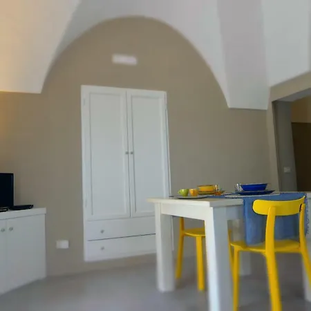 別荘 Dammuso Solmar *