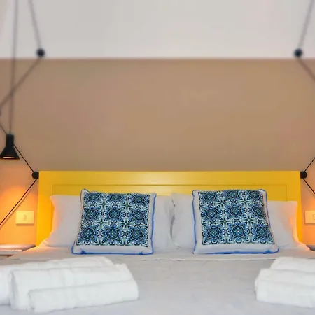 別荘 Dammuso Solmar *